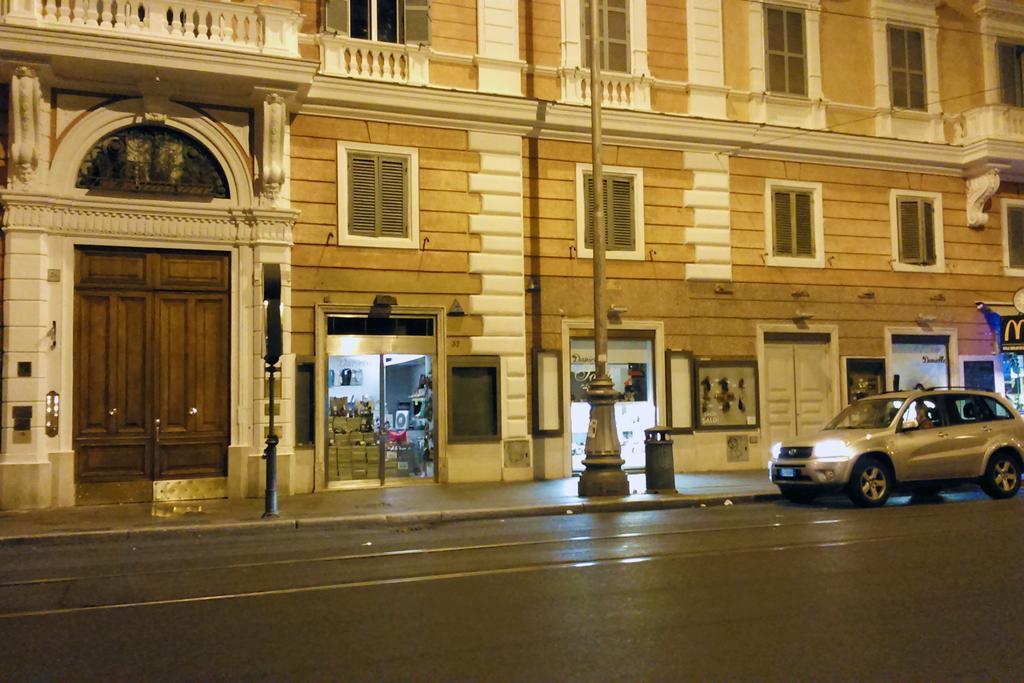 Domus Al Vaticano 36 Rom Exterior foto
